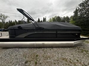 2026 Bennington 22SSR