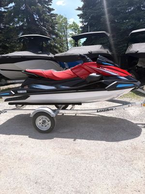 2026 Yamaha VX Deluxe W/AUDIO Black/Torch Red