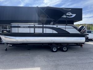 2021 Bennington 2019  SX22 Tri-Toon