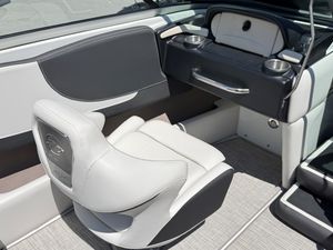 2022 Crownline 220 SS for sale in Belleville, ON, photo 12