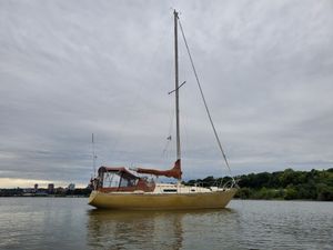 1973 Viking Yachts 33