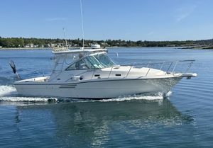 2001 Pursuit 3000 Express