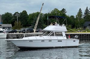 1982 Tiara 3100 Flybridge