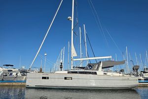 2015 Beneteau Oceanis 38