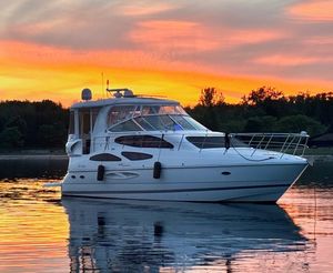 Cruisers Yachts 455 2005