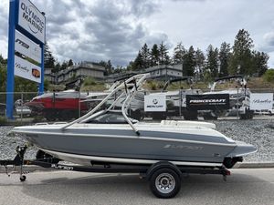 2015 Larson LX205