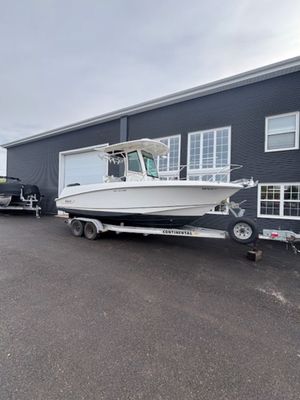 2015 Boston Whaler 250 Outrage