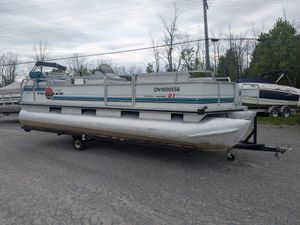 1993 Sun Tracker Party Barge 21