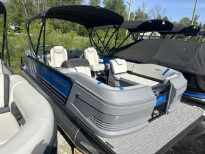 2026 SunChaser Lucerne 22 LR DH Sport Suzuki DF140