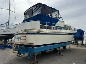 1984 Chris-Craft Catalina 350