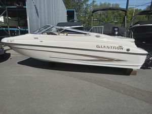 2005 Glastron MX 185