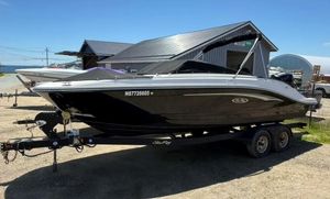2020 Sea Ray SPX 230
