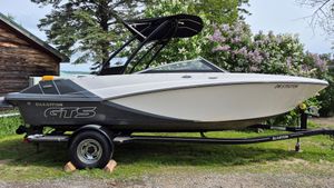 2017 Glastron GTS 205