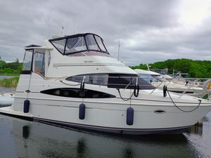 2004 Carver 366