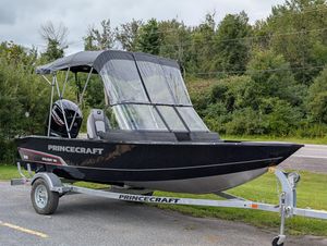 2026 Princecraft Holiday 162 WS Max - 75HP ELPT + Trailer Included