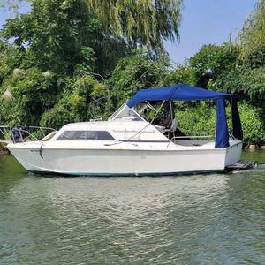1975 Chris-Craft 251 Catalina Express
