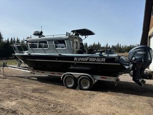 2022 KingFisher 2525 weekender
