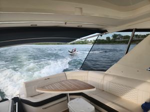 2019 Sea Ray Sundancer 320