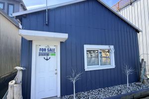 2000 Custom Boathouse