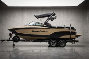 2026 Mastercraft XT 22T