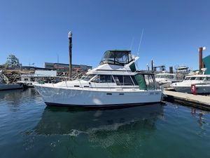 1986 Bayliner 3270