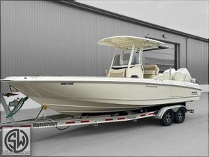 2022 Boston Whaler 270 Dauntless