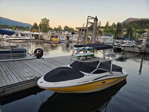 2008 Sea Ray 185 Sport