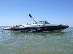 2013 Rinker 226 XL Captiva
