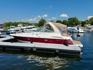 2004 Cruisers Yachts 3672