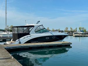 2011 Chaparral 330 Signature