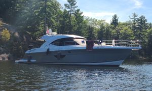 2009 Riviera 4400 Sport Yacht