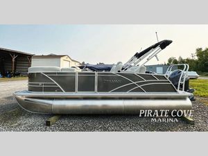 2025 Sylvan Mirage 8520 CLZ DH