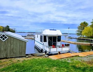 2008 Catamaran Cruisers 350