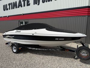 2001 Seaswirl 175