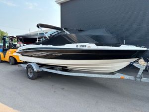 2012 Bayliner 215 BR