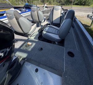 2023 Alumacraft Classic 165