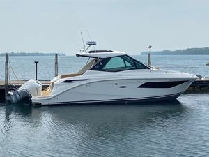 2023 Sea Ray 320 Sundancer Outboard