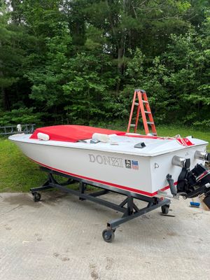 2002 DONZI CLASSIC '22