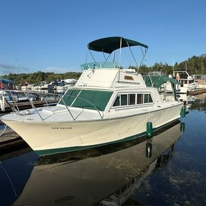 1966 LUHRS 28 FLYBRIDGE SEDAN