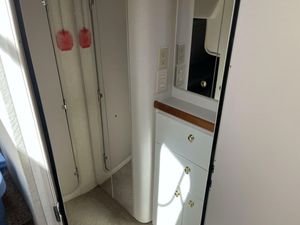 1998 Cruisers Yachts 3870 Esprit for sale in Belleville, ON, photo 31