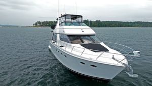 1998 Carver 530