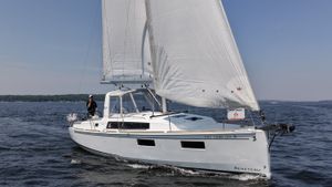 2019 Beneteau Oceanis 35.1