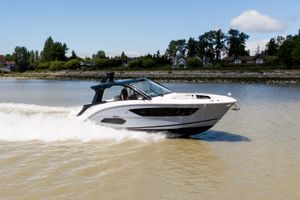 2022 Sea Ray Sundancer 370 Outboard