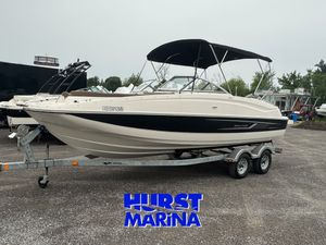 2014 Bayliner 210
