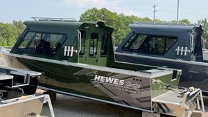 2026 Hewescraft Sea Runner Hard Top 210 SRETHT