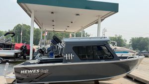 2026 Hewescraft Sea Runner Hard Top 210 SRETHT