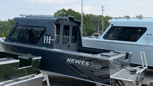 2026 Hewescraft Sea Runner Hard Top 210 SRETHT