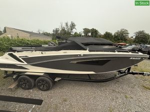 2025 Glastron GTD 245
