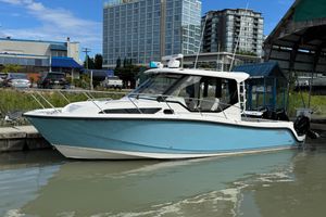 2022 Boston Whaler 325 Conquest Pilothouse