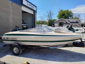 2002 Larson LXI/190
